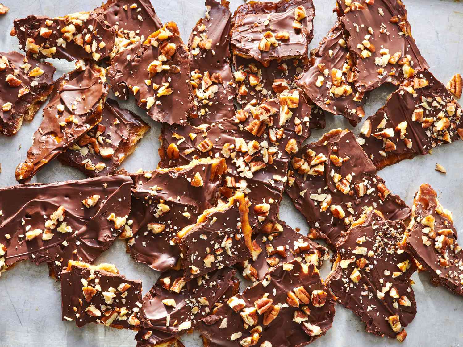 Sweet & Salty Crunch: The Addictive Saltine Toffee Recipe
